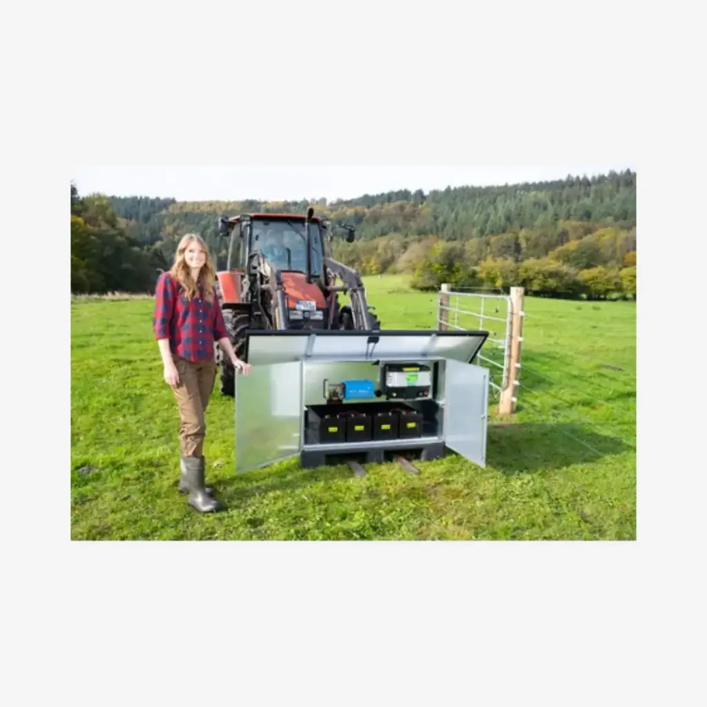 Sicherheitsbox XXL mit P 8000, Solarmodul 480 W und 4 x 200 Ah