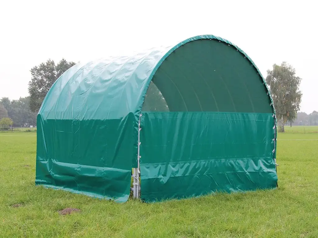 Rückwand aus Gewebeplane